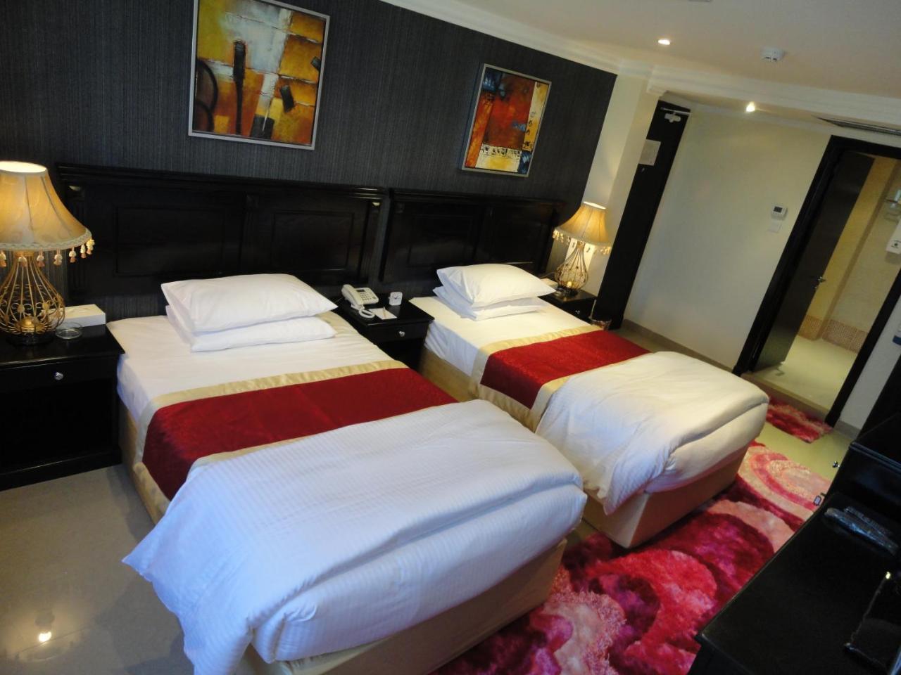 Al Andalus Plaza Hotel Manama Extérieur photo