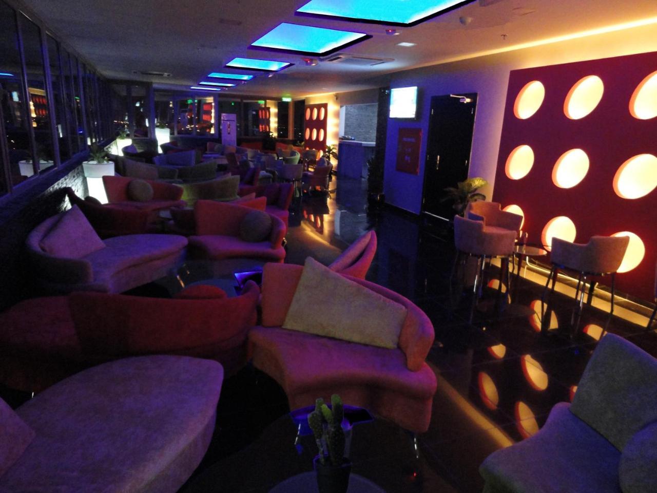 Al Andalus Plaza Hotel Manama Extérieur photo