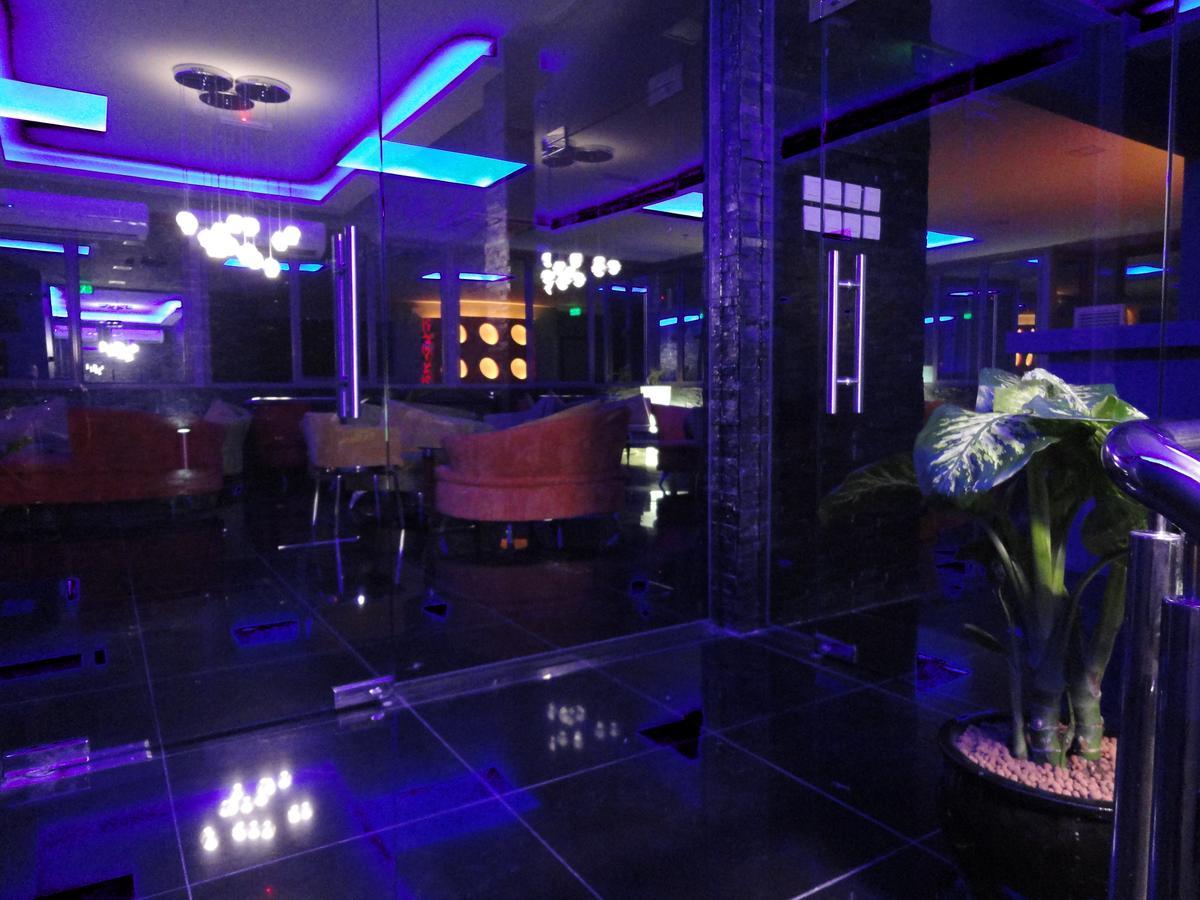 Al Andalus Plaza Hotel Manama Extérieur photo