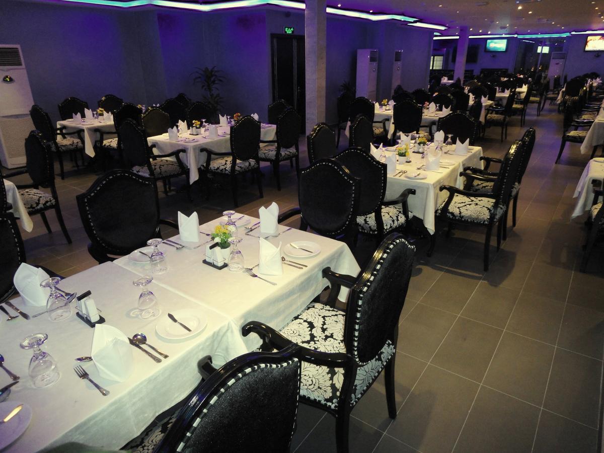 Al Andalus Plaza Hotel Manama Extérieur photo