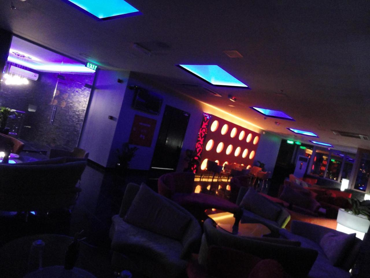 Al Andalus Plaza Hotel Manama Extérieur photo