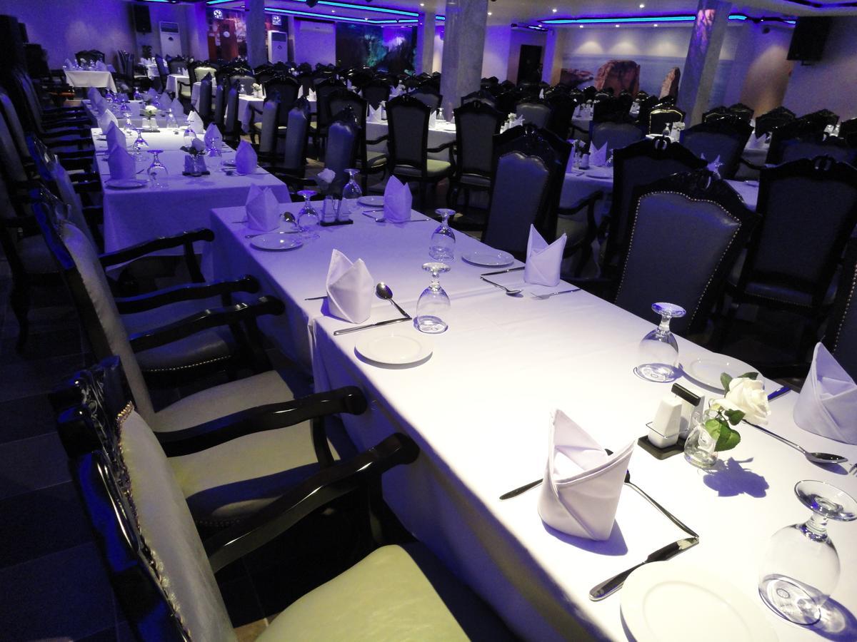 Al Andalus Plaza Hotel Manama Extérieur photo