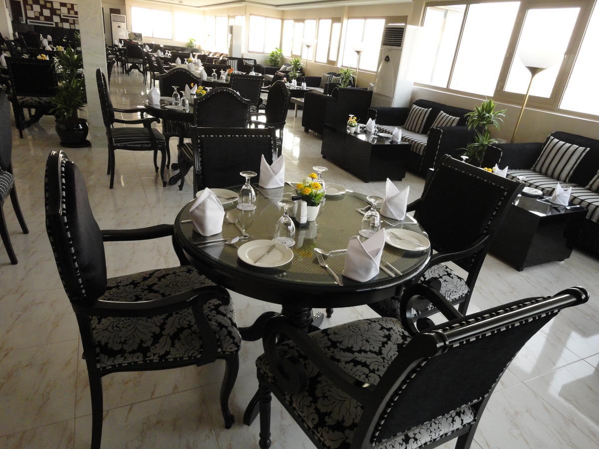 Al Andalus Plaza Hotel Manama Extérieur photo