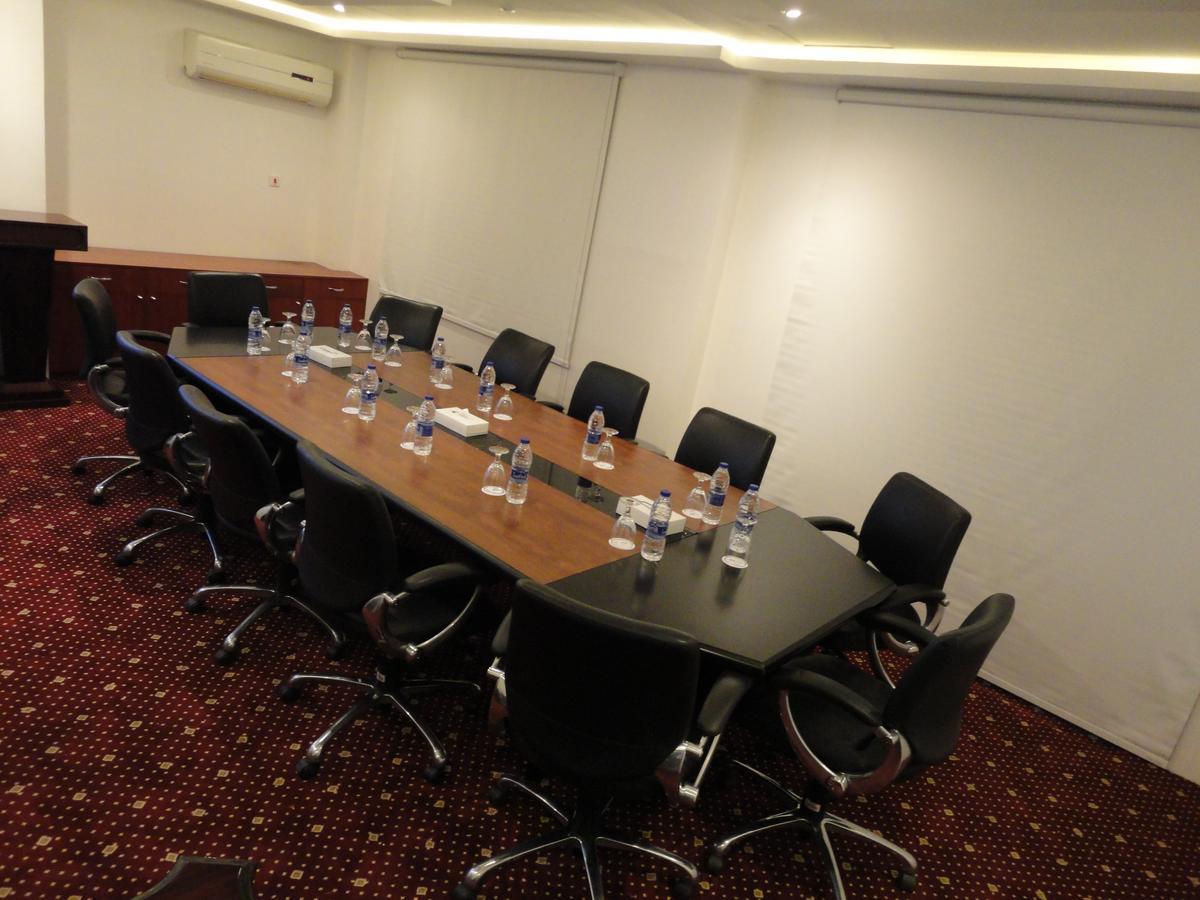 Al Andalus Plaza Hotel Manama Extérieur photo